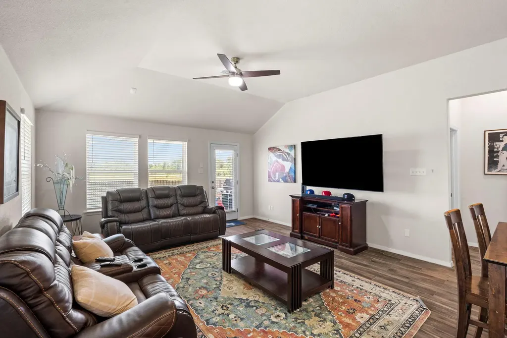 205 Four Star Drive Elgin TX 78621