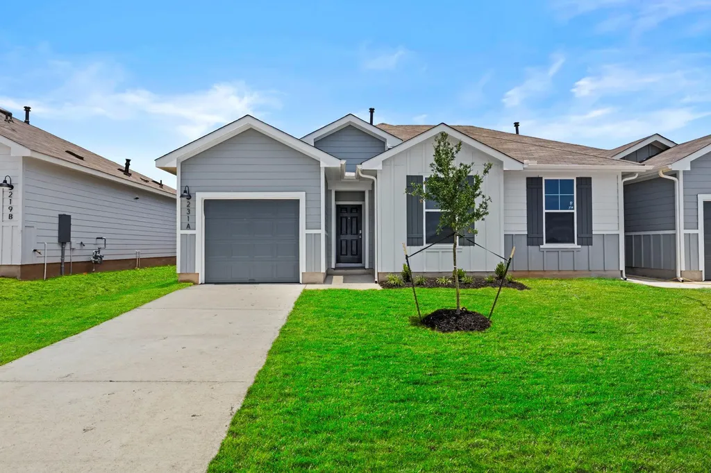 231 Harrison Crossing Kyle TX 78640