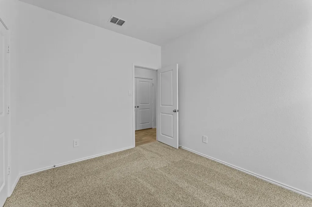 231 Harrison Crossing Kyle TX 78640