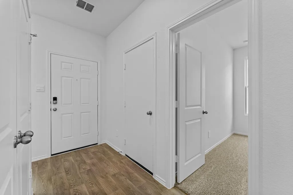 231 Harrison Crossing Kyle TX 78640