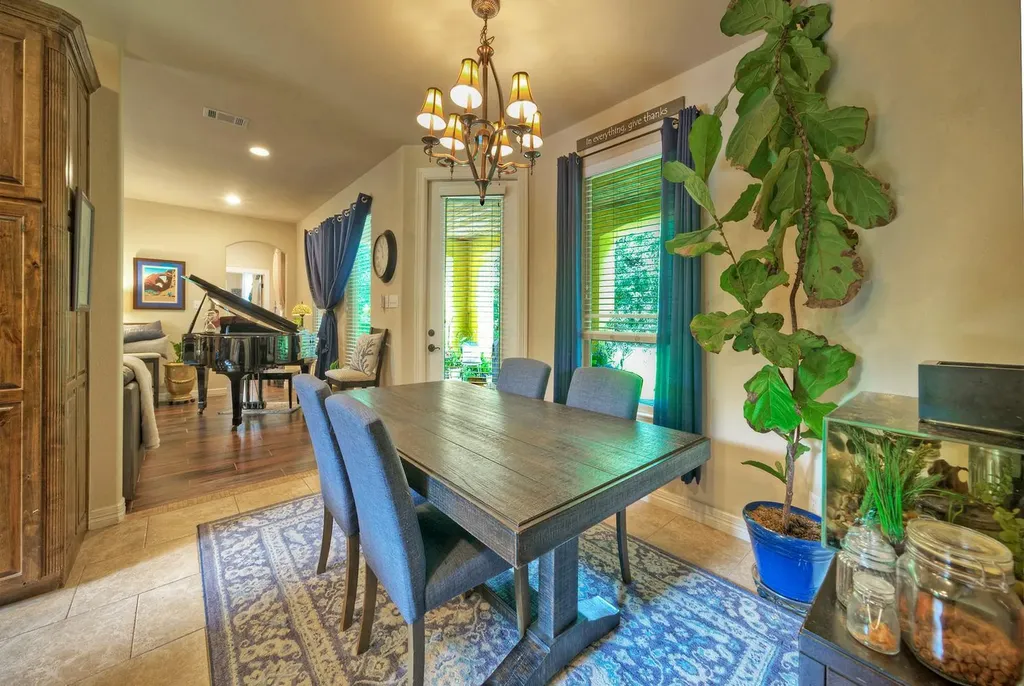 15705 Wildwood Trail Austin TX 78734