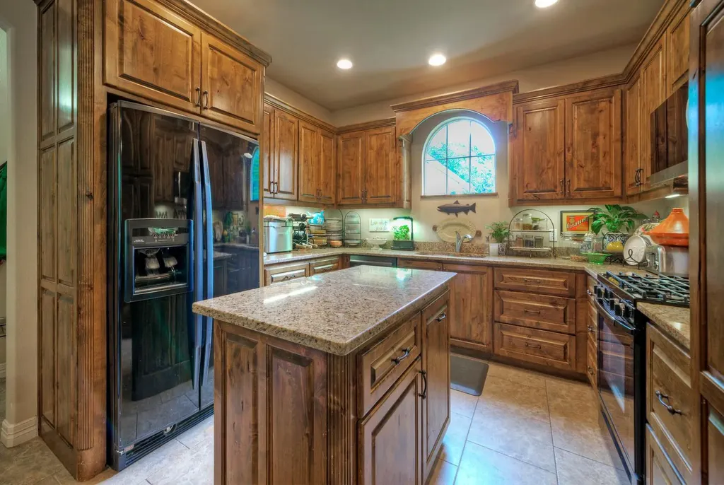 15705 Wildwood Trail Austin TX 78734