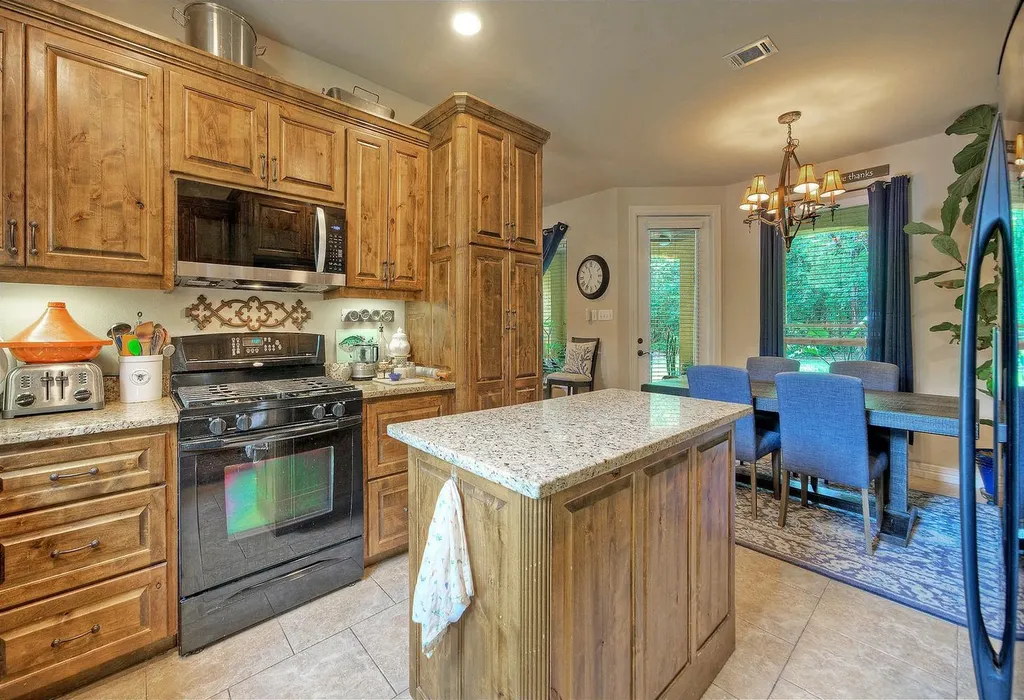 15705 Wildwood Trail Austin TX 78734