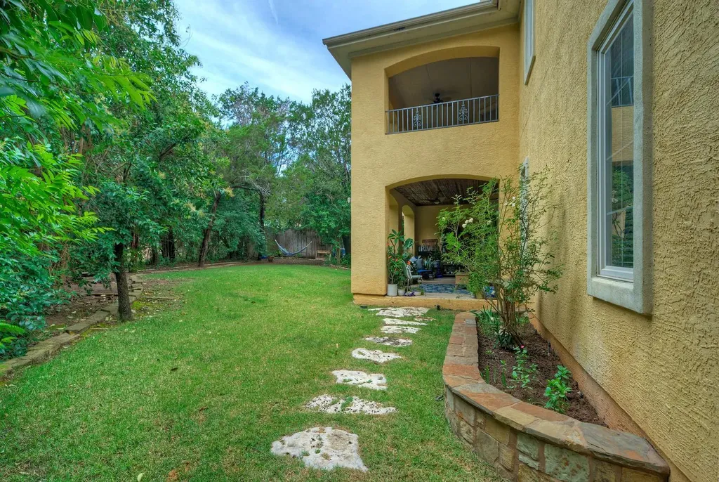 15705 Wildwood Trail Austin TX 78734