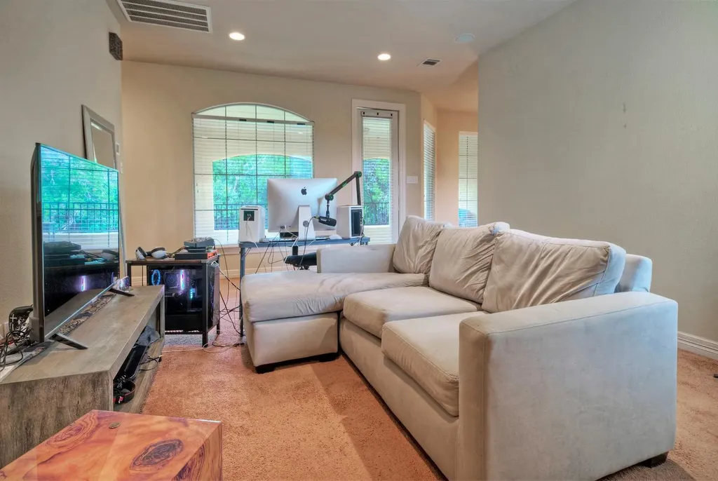 15705 Wildwood Trail Austin TX 78734