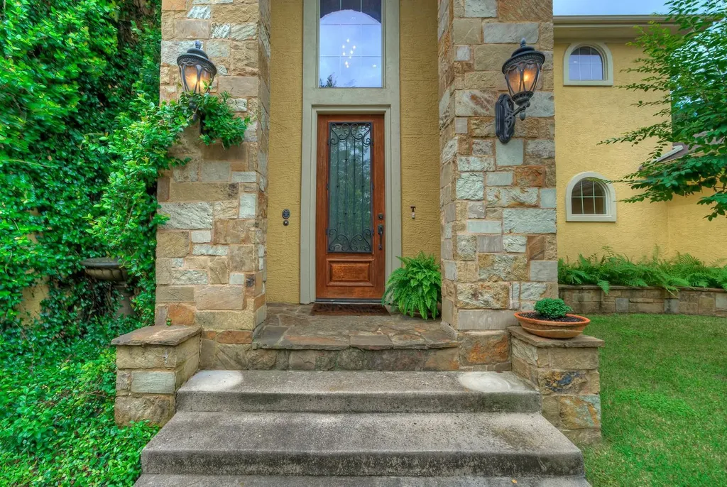 15705 Wildwood Trail Austin TX 78734