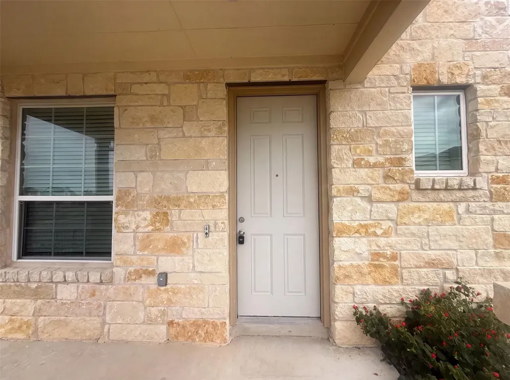 304 Lost Mine Peak Lane Dripping Springs TX 78620