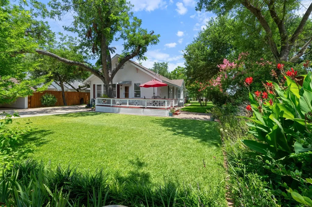 810 E University Avenue Georgetown TX 78626