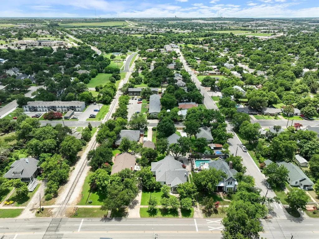 810 E University Avenue Georgetown TX 78626