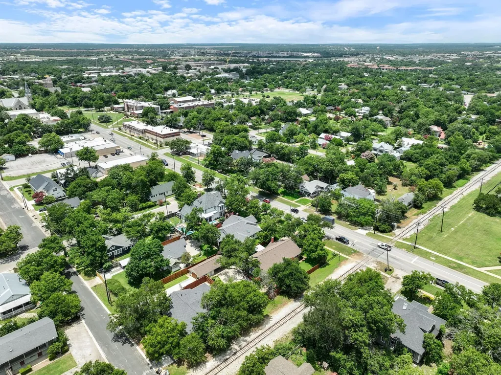 810 E University Avenue Georgetown TX 78626