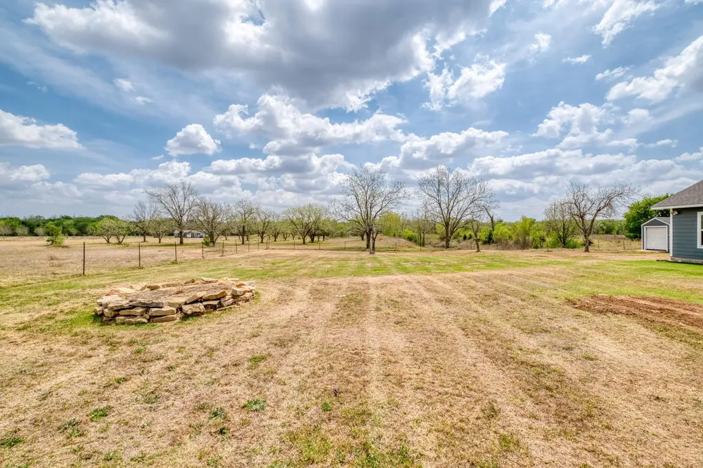 2950 County Road 484 Road Elgin TX 78621