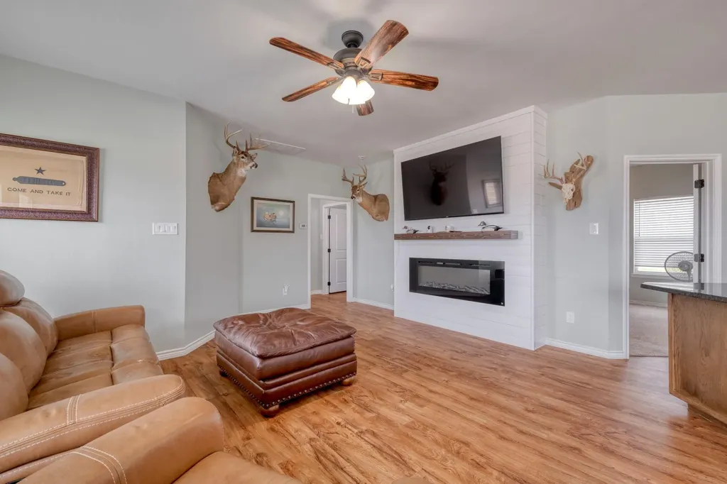 2950 County Road 484 Road Elgin TX 78621