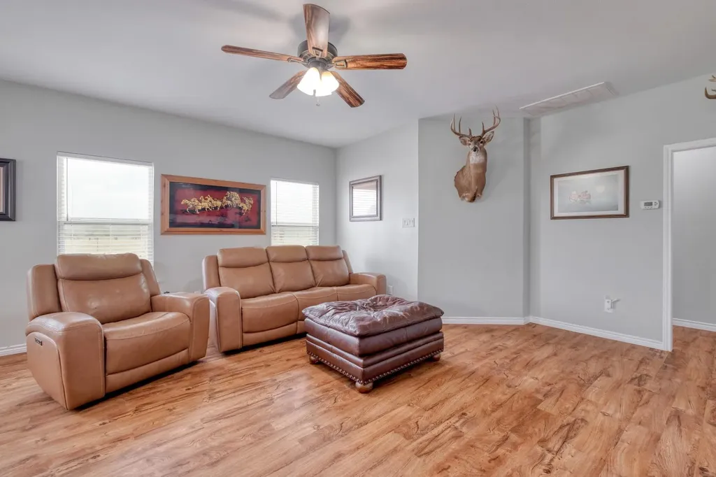 2950 County Road 484 Road Elgin TX 78621