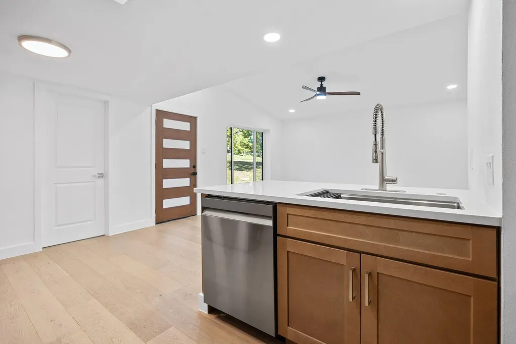 1905 Cedar Ridge Drive Austin TX 78741