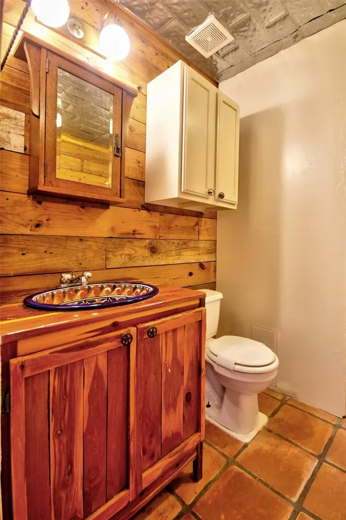 8653 N State Highway 16 Llano TX 78643