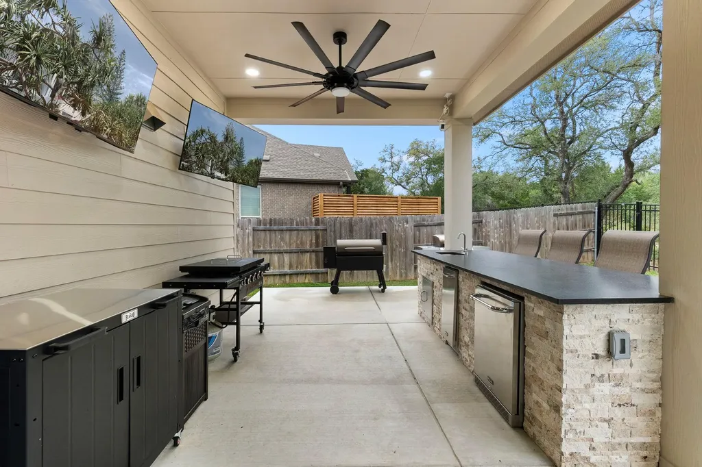 460 Constitution Way Kyle TX 78640