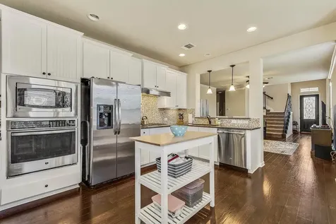 409 S Meadowlark Street Lakeway TX 78734