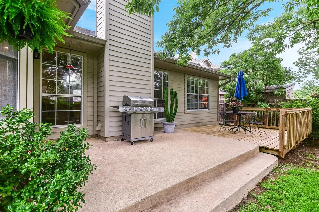 9225 Edwardson Lane Austin TX 78749