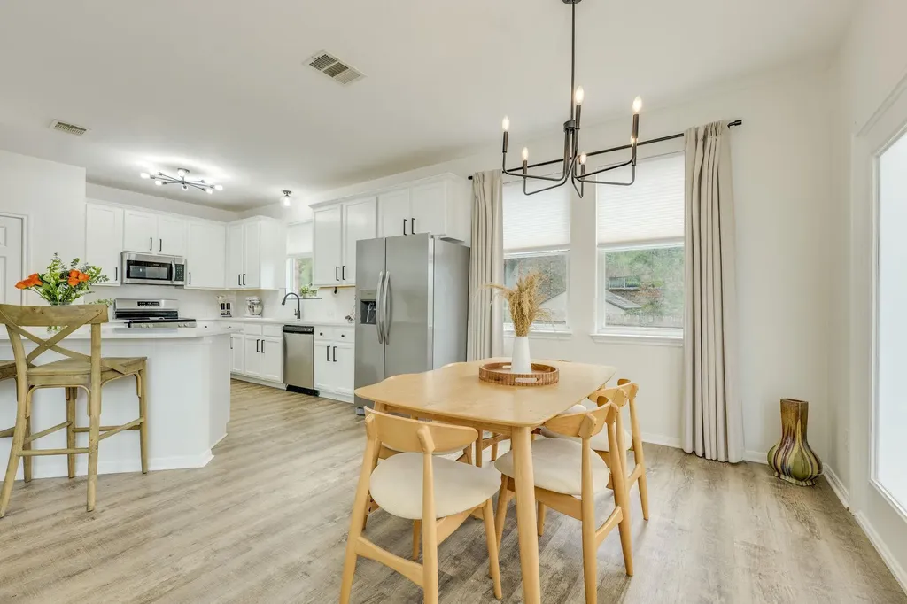 1509 Encino Drive Leander TX 78641