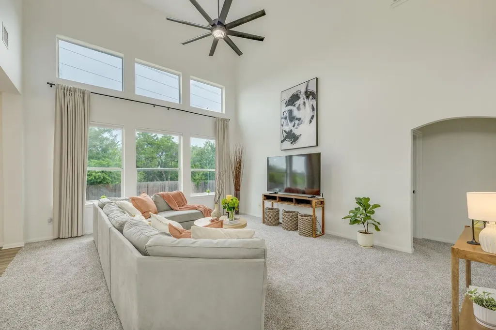 1509 Encino Drive Leander TX 78641