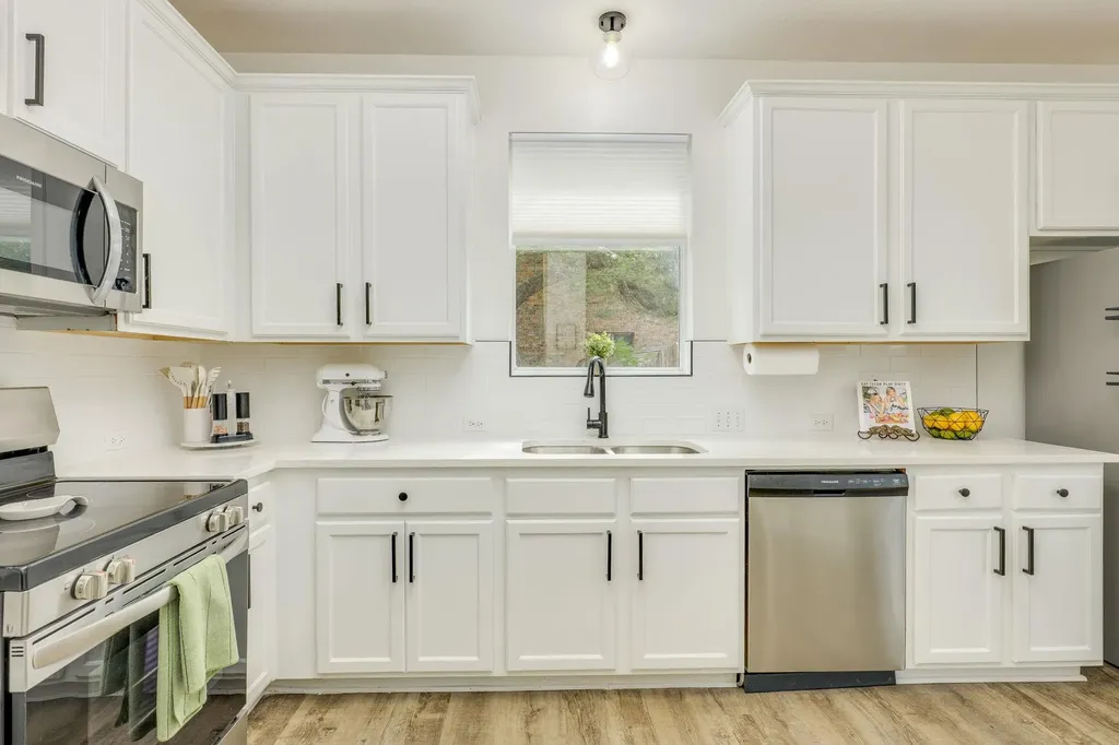 1509 Encino Drive Leander TX 78641