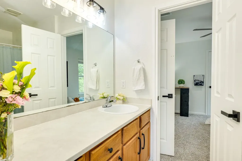 1509 Encino Drive Leander TX 78641