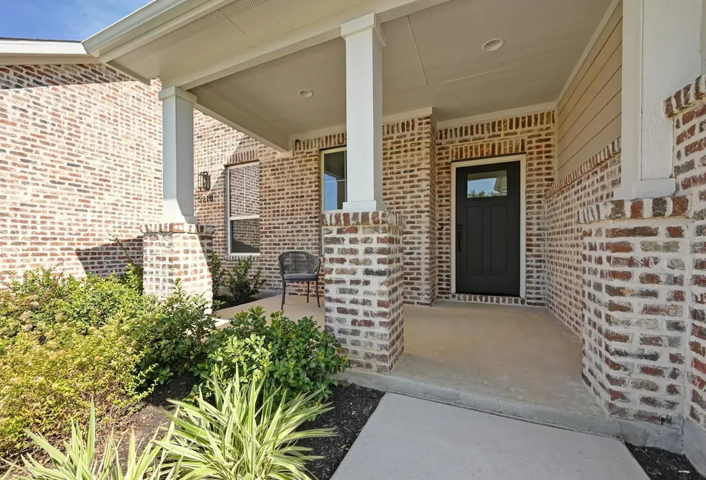 529 B Burlington Drive Buda TX 78610