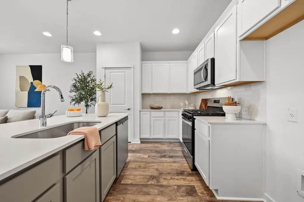 529 B Burlington Drive Buda TX 78610