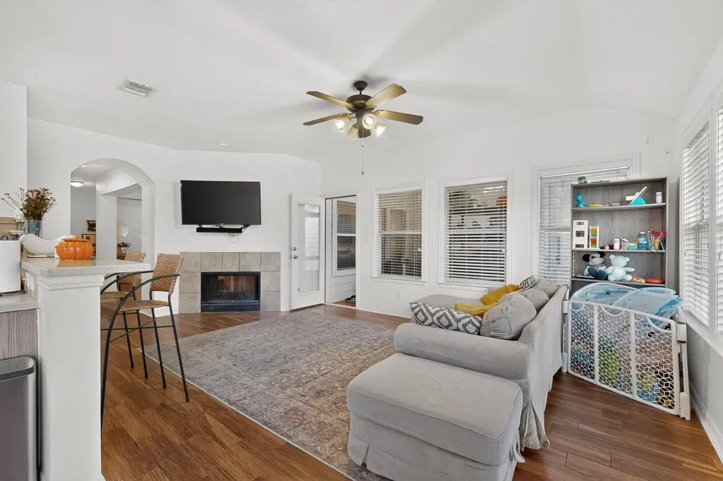 2400 White Stallion Way Leander TX 78641