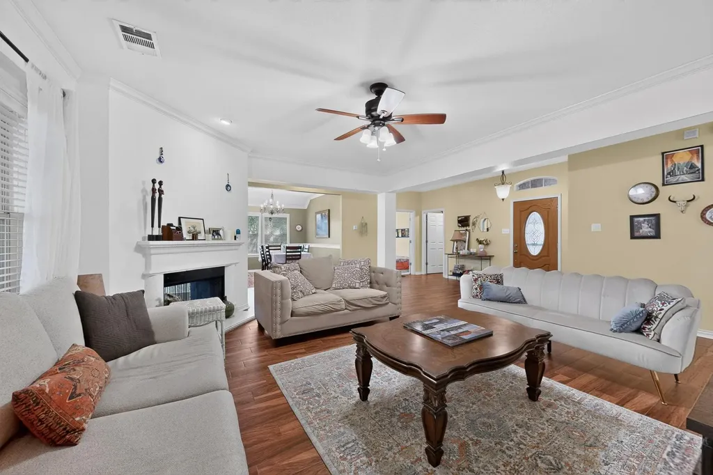 2400 White Stallion Way Leander TX 78641