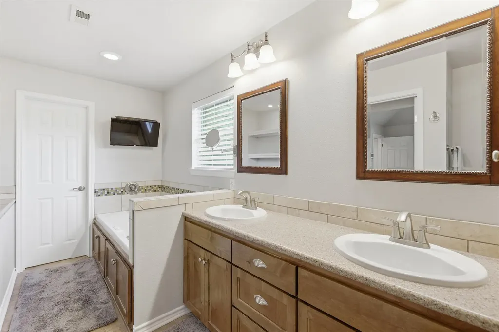 1204 Orlando Road Austin TX 78733