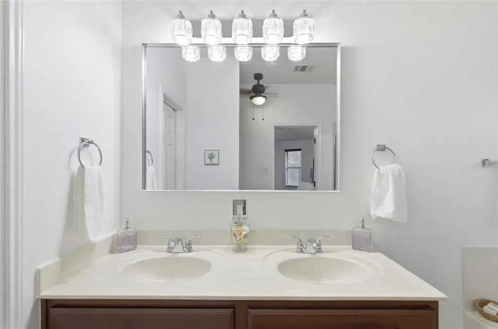 180 Mystic Shadow Lane Buda TX 78610