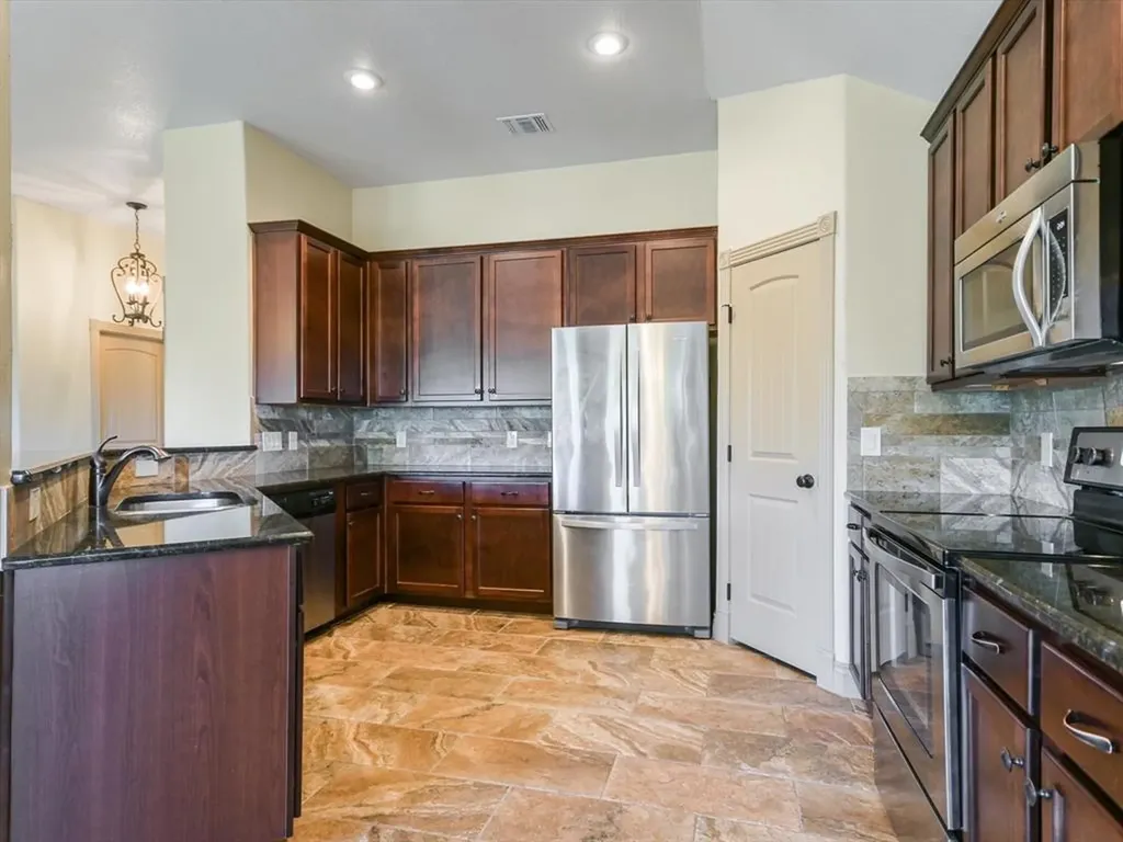 10807 Glenview Circle Austin TX 78620