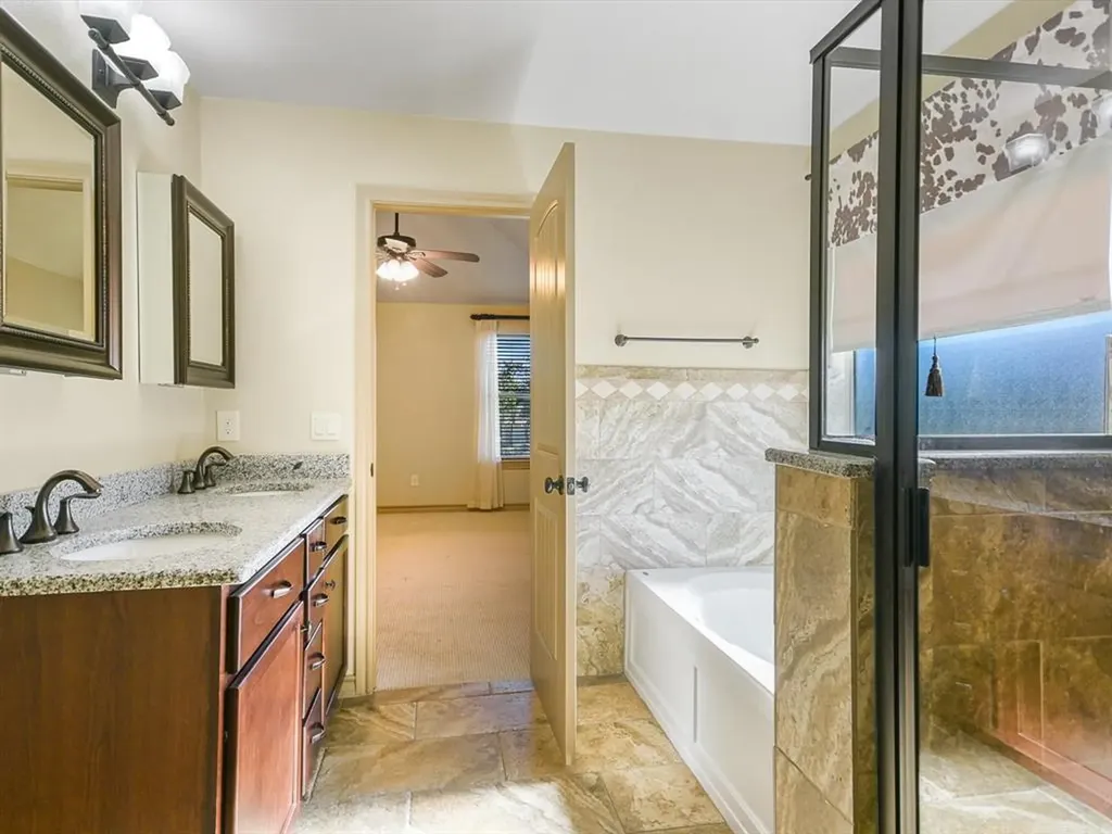 10807 Glenview Circle Austin TX 78620