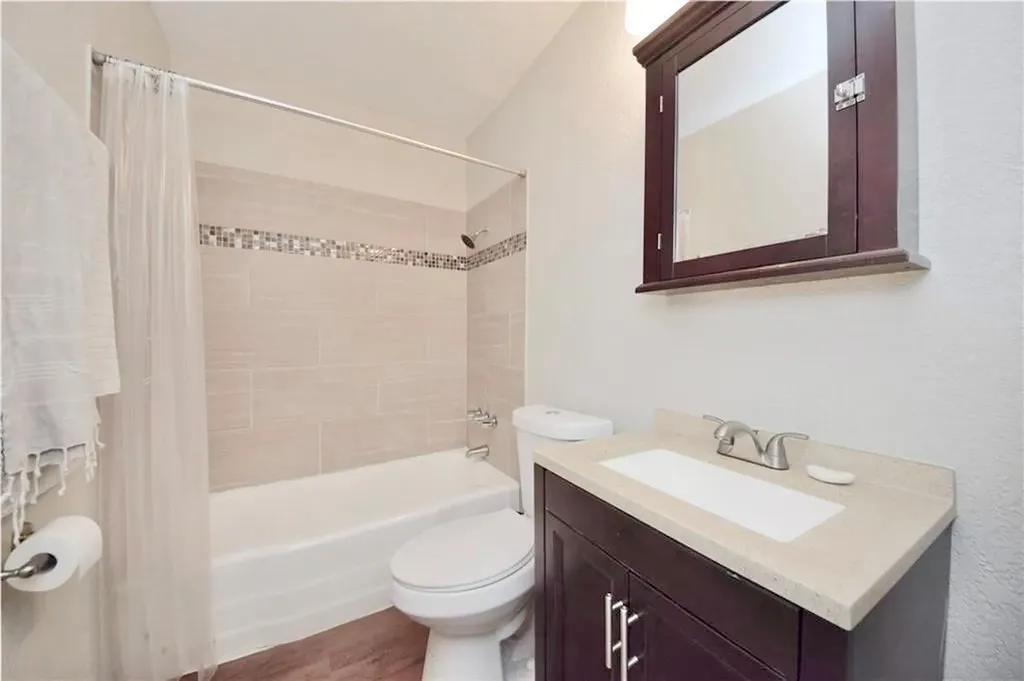 2401 Manor Road Austin TX 78722