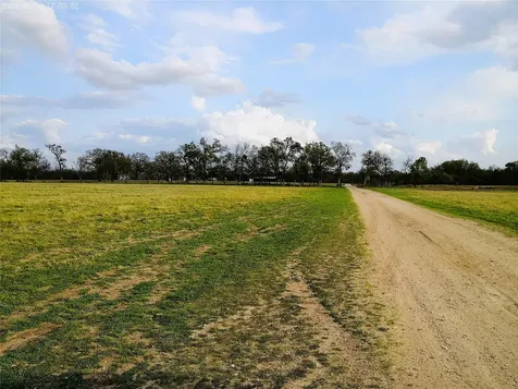 1042 Los Ranchitos Road Cameron TX 76520