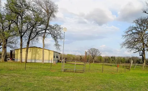 1042 Los Ranchitos Road Cameron TX 76520