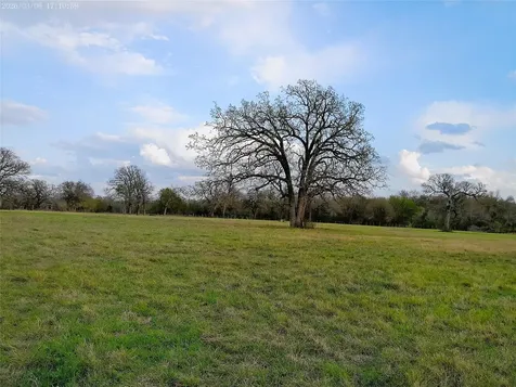 1042 Los Ranchitos Road Cameron TX 76520