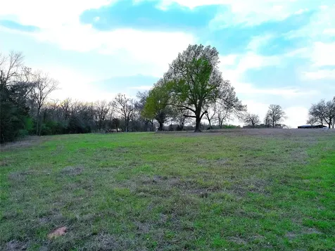 1042 Los Ranchitos Road Cameron TX 76520