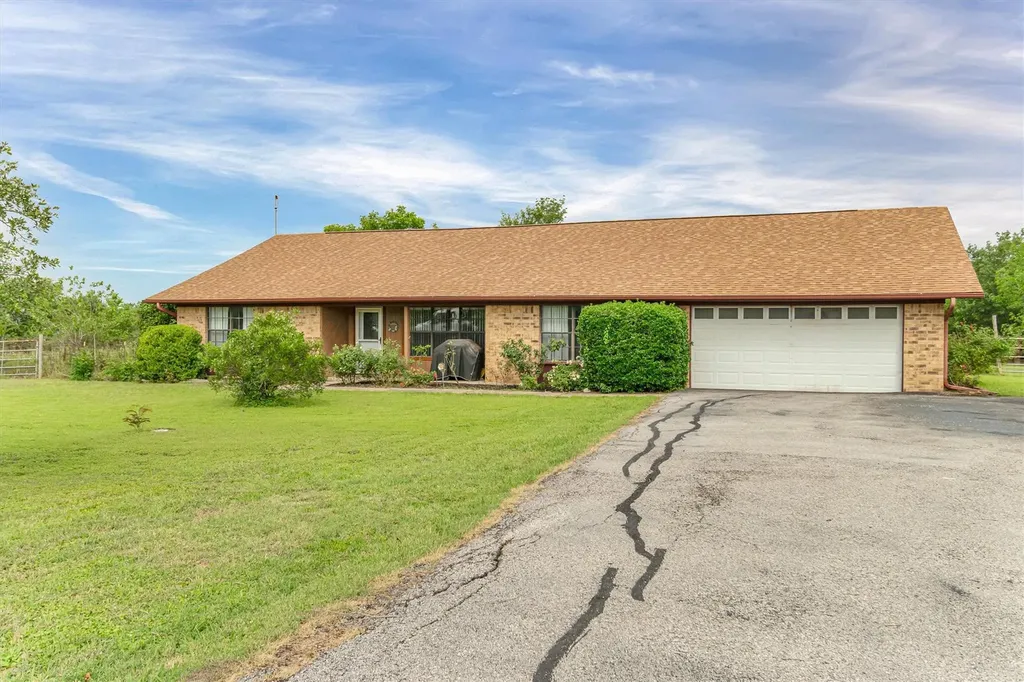 12800 Quarterhorse Drive Elgin TX 78621