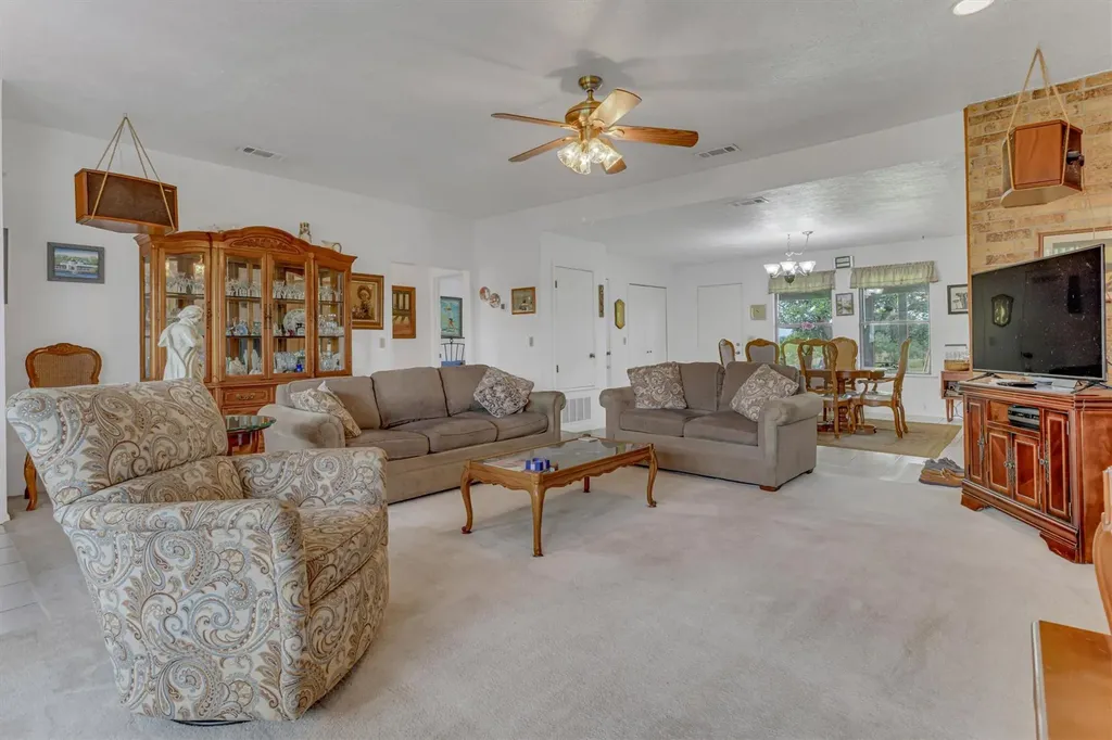 12800 Quarterhorse Drive Elgin TX 78621
