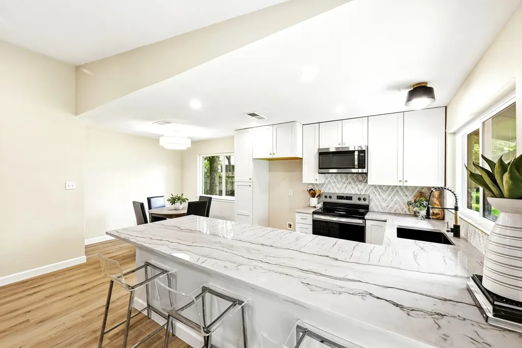 12210 Waxwing Circle Austin TX 78750