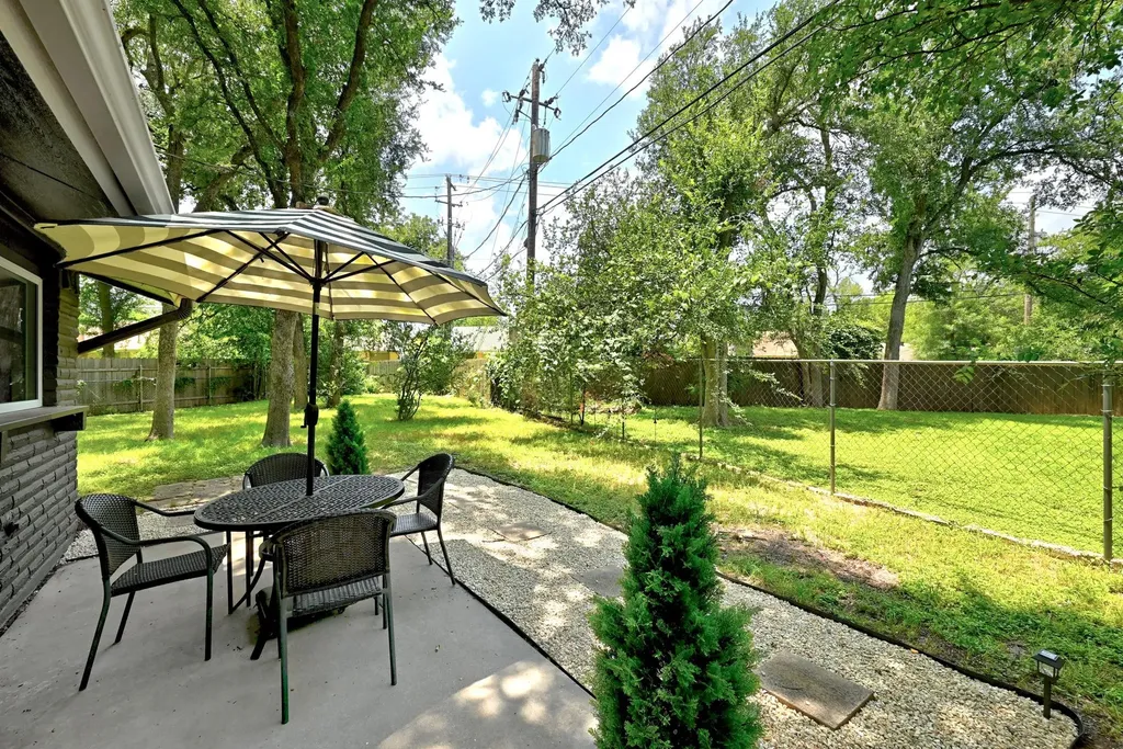 12210 Waxwing Circle Austin TX 78750