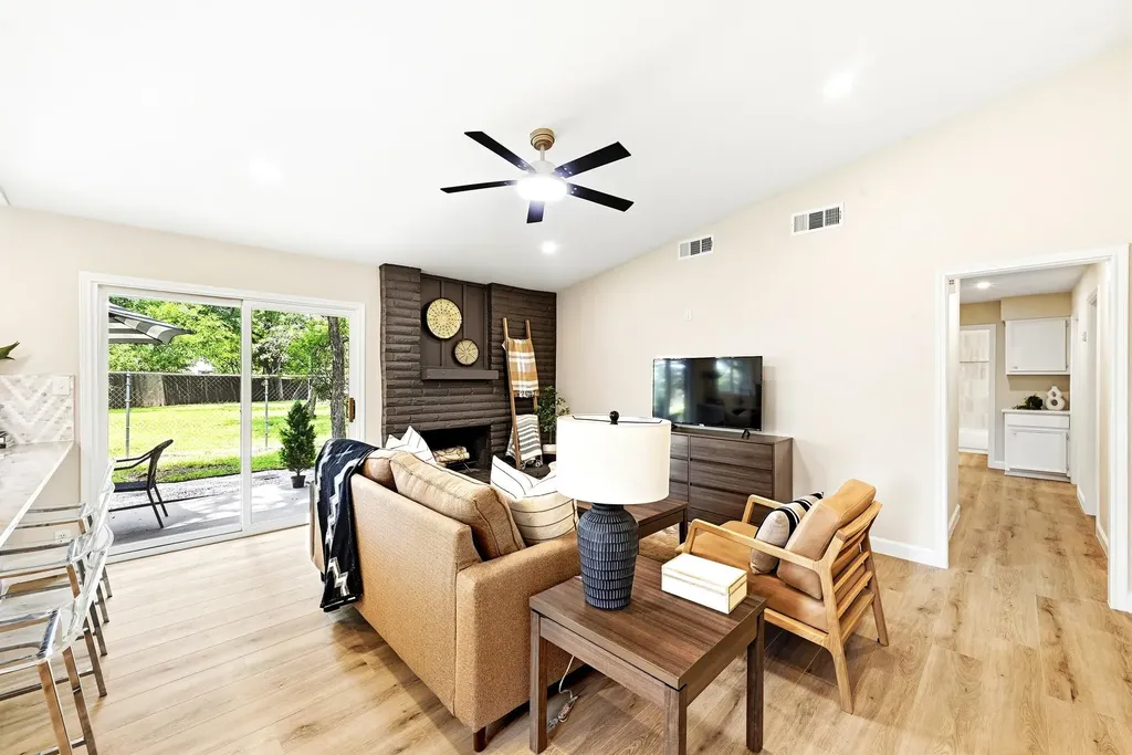 12210 Waxwing Circle Austin TX 78750