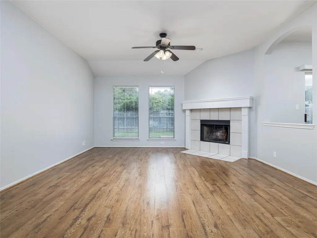 3064 Bent Tree Loop Round Rock TX 78681