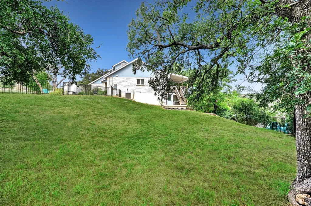 19110 Hornsby Lane Spicewood TX 78669