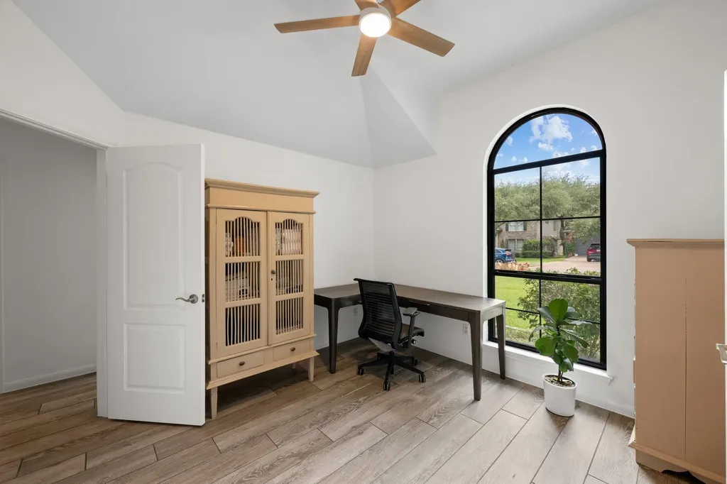 6110 Ginita Lane Austin TX 78739