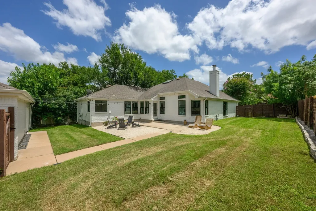 6110 Ginita Lane Austin TX 78739