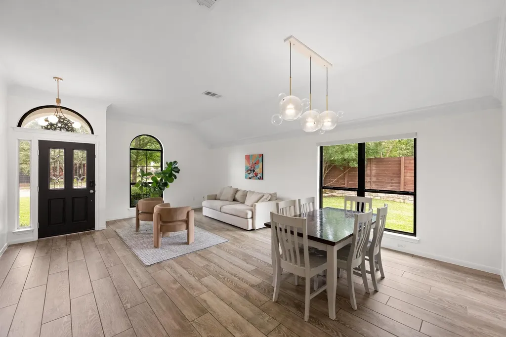 6110 Ginita Lane Austin TX 78739
