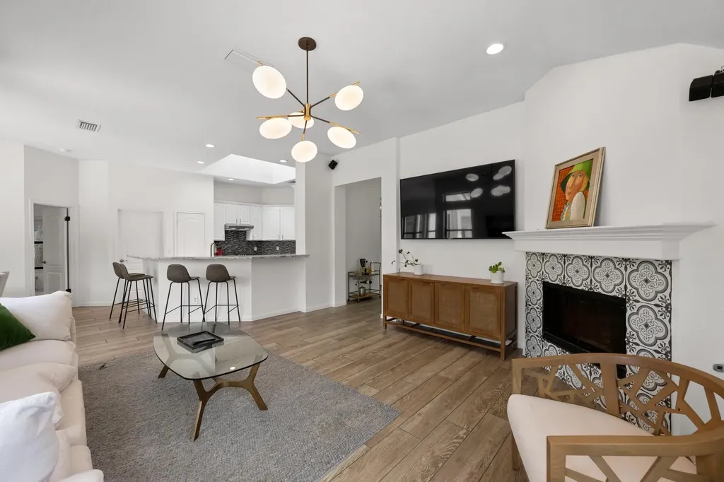 6110 Ginita Lane Austin TX 78739